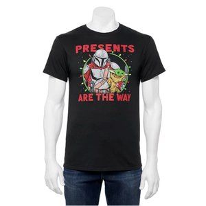 Men's Mandalorian Star Wars Christmas Holiday Character Graphic T-Shirt Large